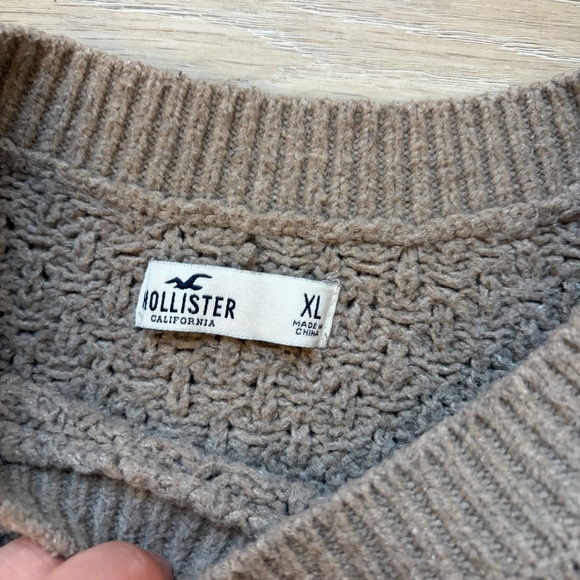 Hollister Neutral Taupe Textured Crewneck Sweater - Picture 3 of 3